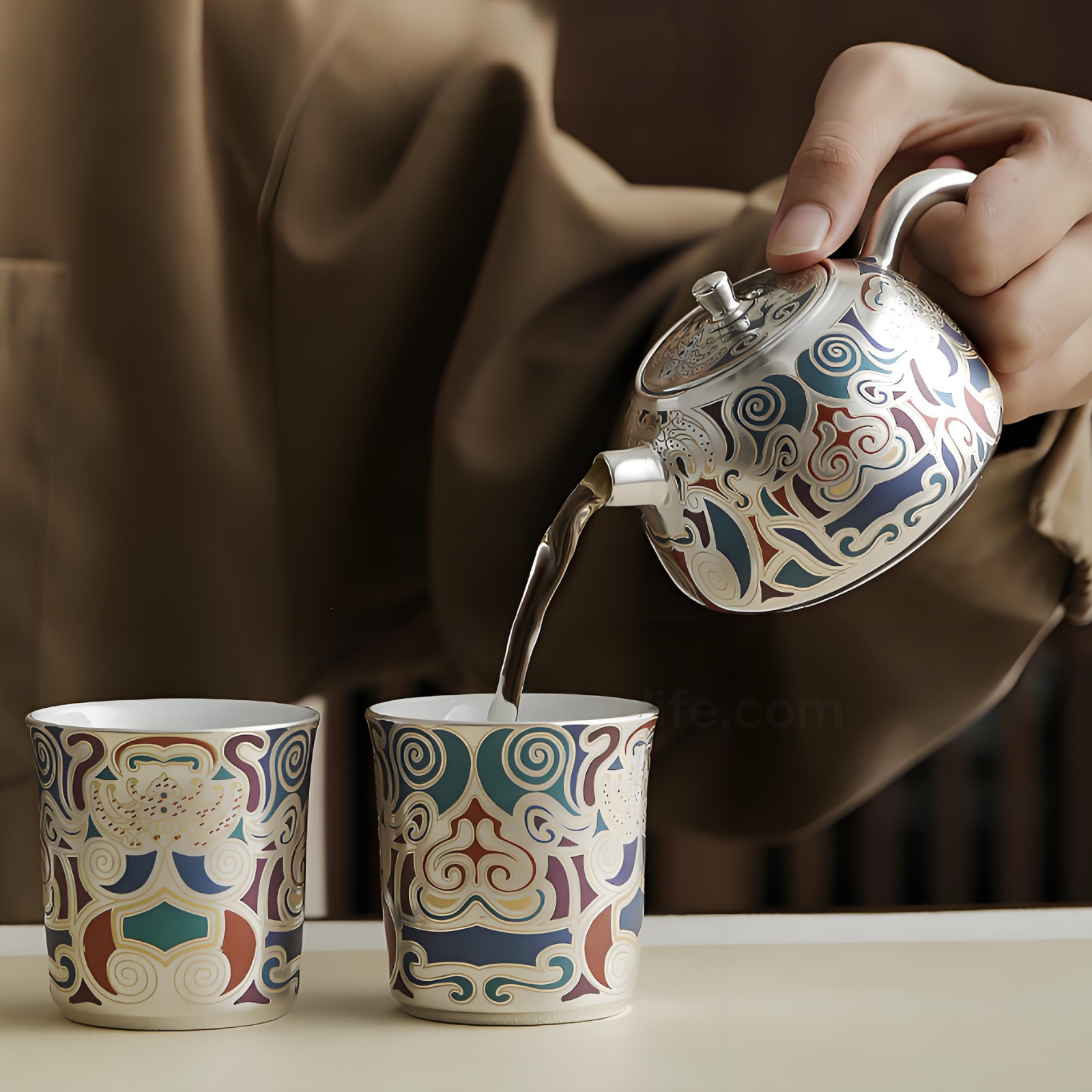 Dunhuang Teeservice mit Gold- und Silbereinlage – Keramikteekanne mit 2 Tassen und Tablett, luxuriöse Geschenkbox 